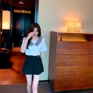 Ammin 2024 cộc tay mới mùa hè thời trang sang trọng Sọc Hải Quân cổ áo khăn choàng giảm tuổi Chic áo phụ nữ đơn giản v-cổ ngọt ngào xù Áo Blouse thanh lịch Chắp vá