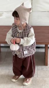 Baby plaid vest cotton jacket autumn and winter childrens clothing Korean style childrens wear boys thickened sweatshirt and sweatpants set