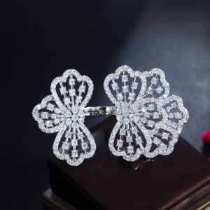 SEQUITO Unique Women Daily Butterfly Ring White Gold Plated Full Micro Paved Twinkling AAAAA CZ Zirconia Adjustable Exquisite Finger Jewelry SR075