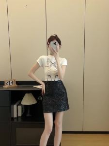 Ammin 2024 Mùa Hè Thiết kế phong cách Hàn Quốc mới cảm giác sequin váy của phụ nữ mới Trung Quốc hip quấn một dòng chống trượt váy thanh lịch