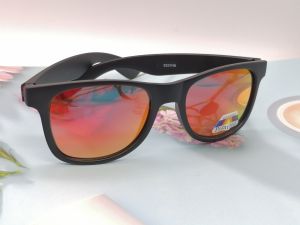 **ขายดี** แว่นตากันแดด แว่นตาแฟชั่น เลนส์ Polarized ทรงสวย ถนอมสายตา เลนส์ปรอท ขาคละสี สินค้าพร้อมส่งในไทย รุ่น-8237HB