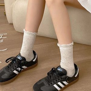 ถุงเท้ายาวผู้หญิงแบบบางไม่มีลูกไม้ สไตล์บัลเล่ต์ ปากฟองสบู่ ขอบดอกไม้ ถุงเท้าไนลอนนุ่มสบาย