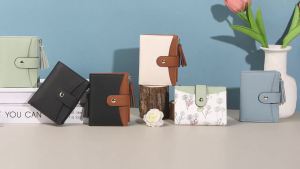 กระเป๋าสตางค์ขนาดเล็กสำหรับผู้หญิง  RFID  กระเป๋าสตางค์หนังแบบบางพับสองชั้นพร้อมพู่ป้องกันและช่องใส่บัตรเครดิต   กระเป๋าสตางค์ขนาดเล็กสำหรับผู้หญิง   กระเป๋าซิป  1  บีจและสีน้ำตาล   กระเป๋าสตางค์ขนาดกะทัดรัดสำหรับผู้หญิง