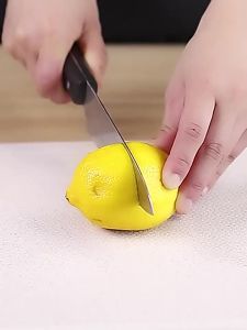 Stainless steel hand-press lemon squeezer for home usecreative fruit lemon juicer
