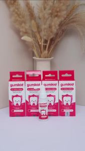 Xịt Răng Miệng GUMI KID 30ml Hương Mâm Xôi – Ngừa Sâu Răng Thơm Miệng Cho Bé