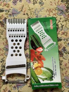 Dao nạo cắt rau củ đa năng 5 trong 1 17x7cm bào rau củ quả cực bền nhỏ mà có võ cực bền lưỡi dao là thép không gỉ vô cùng dễ vệ sinh.