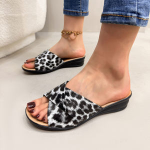 [Free Shipping] 2025 New Summer Collection: Fashionable WomenS Wedge Sandals With A Crossover Design Perfect For Wearing Outdoors