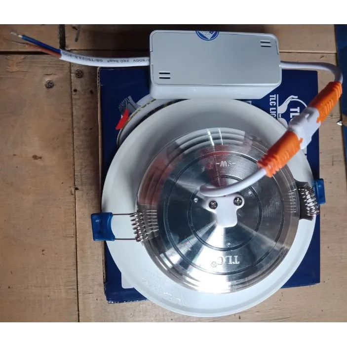 %C4%90%C3%A8n%20%C3%A2m%20tr%E1%BA%A7n%20th%E1%BA%A1ch%20cao,%20%C4%90%C3%A8n%20led%20%C3%A2m%20tr%E1%BA%A7n%209w,%20%C4%90%C3%A8n%20%C3%A2m%20tr%E1%BA%A7n%20ch%E1%BB%91ng%20ch%C3%B3i%20TLC-%20Ch%E1%BB%91ng%20ch%C3%B3i%20m%E1%BA%AFt,chip%20LED%205730%20si%C3%AAu%20s%C3%A1ng,%20tu%E1%BB%95i%20th%E1%BB%8D%20cao-%20B%E1%BA%A3o%20h%C3%A0nh%202%20n%C4%83m%20-%20Image%204