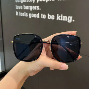 【READY STOCK AT MALAYSIA】Ins Sunglasses Womens High-End Korean Version 2024 New Internet Celebrity Same Style Square Cermin Mata Hitam