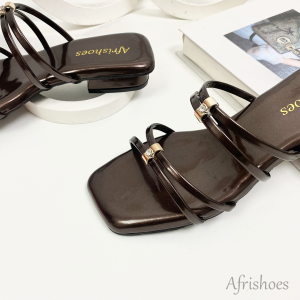 Giishel Sandal Flat Heels Wanita Hak Tahu 2cm Kekinian simpel