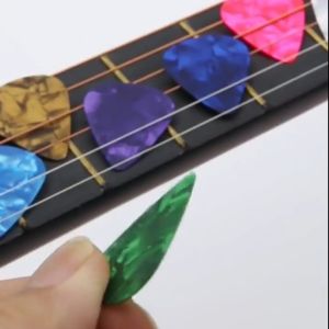 Acoustic guitar picks 0.46/0.71/0.96 mm celluloid portable durable ultra-thin random colors