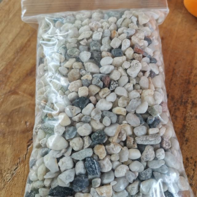 หินกรวดแม่น้ำโทนขาวเทาสำหรับโรยกระถาง