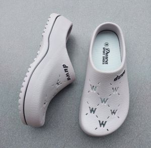 dép bít mủi chất liệu cao su dẻo mềm nhẹ mang êm chân thông thoáng size 36 đến 43.