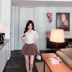 Ammin 2024 mùa hè tinh tế cutout thêu ren v-cổ ngắn tay áo cánh vải voan phong cách Hàn Quốc Mùa hè rõ ràng với tay áo phồng Áo Blouse thanh lịch