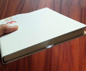 Sổ tay khổ A5 quà tặng doanh nghiệp cao cấp sang trọng có khắc tên và logo WGH