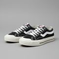 Sepatu sneakers Ventela Public Low Black Natural. 