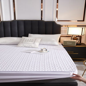 100% Waterproof Mattress Protective Cover Hypoallergenic Bed Sheet Queen Size (150cm*200cm)