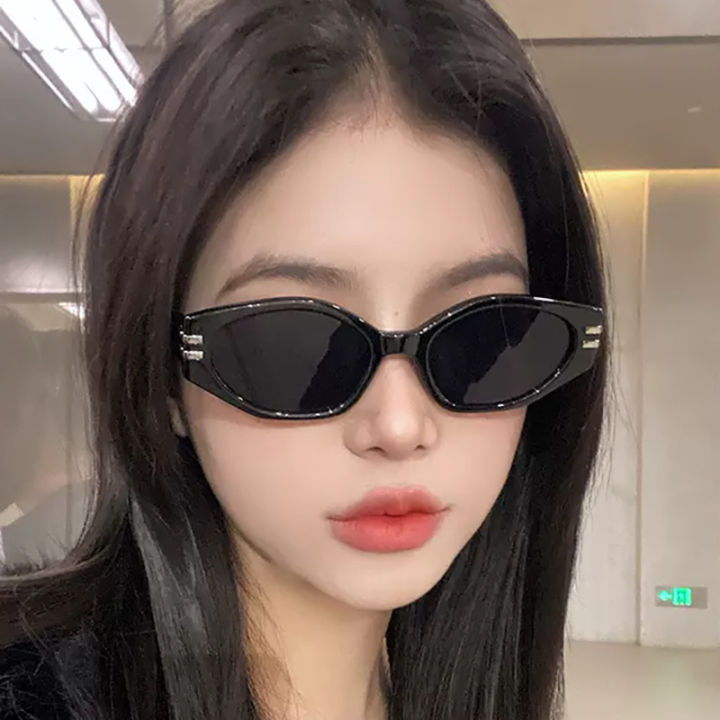 2024%20New%20Jennie%20Cat-Eye%20Street%20Sunglasses%20Retro%20Small%20Frame%20Glasses%20Black%20Lenses%20-%20Image%203