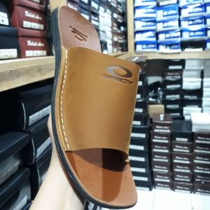 SANDAL PRIA KULIT ASLI/MODEL SELOP MODEL SIMPLE YANG SELALU DICARI