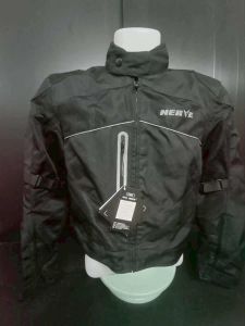 เสื้อการ์ด ยี่ห้อ NERVE รหัสสินค้า M141  Size S สินค้าเป็นสินค้าตัวโชว์