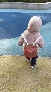 Front Handlebar Basket Plastic Wovens Basket with Lid & Shoulder Strap Handwoven Backpacks Childrens Bicycles Basket