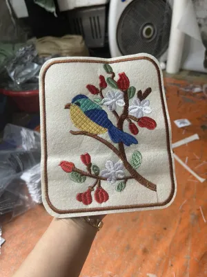 Miếng Sticker Thêu Ủi hình tròn 2 cô gái may áo cách tân áo dài