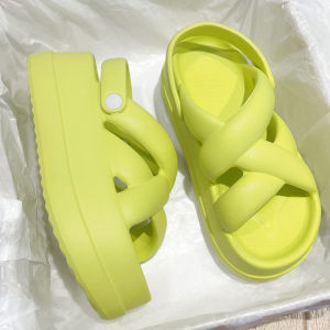 PiShops    คอลเลคชั้นใหม่ รองเท้าแฟชั่นพื้นหนา สไตล์เกาหลี ดีเทลสายไขว้ แมทซ์เป็นรัดส้นลุยๆ หรือแบบสวมชิวๆ ก็ดูดี มี 5 สี วัสดุยางนิ่ม คุณภาพเกินราคาแน่นอน