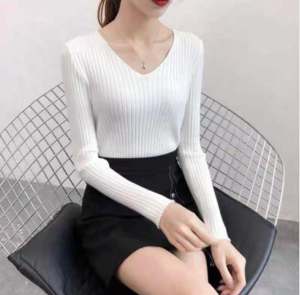 8A36 E เสื้อแฟชั่นแขนยาว เสื้อแขนยาวสีพื้น ผ้ายืดมีหลายสีให้เลือก สินค้ามีขนาดเดียว พร้อมส่งไม่ต้องพรีออเดอร์