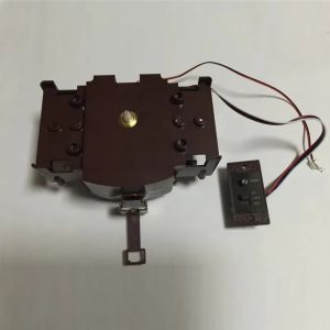 Sacesr Large Cuckoo Clock Quartz Movement Clocks Vintage Light Control Wall Clock Bird Electronic Photosensitive Clock Accessories 5T9N4