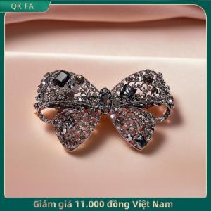 QK FA ✨ Sáng bóng Rhinestone Hollow Bow kẹp tóc cao cấp màu đen pha lê Bow Side bangs Clip kim loại mỏ vịt Clip Phụ kiện tóc của phụ nữ