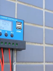 LED intelligent charge and discharge controller 10A/20A/30A solar controller PWM