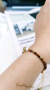 ชุดเครื่องสำอางของข้อมือสายปรับรูดฟรีไซต์ชูบทอง 18k ประดับหินไหมทอง ไทเกอร์อาย ราคาที่สุดในอนาคต