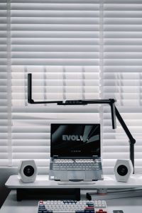 Đèn bảo vệ mắt kẹp bàn UPGEN LIBRA dùng làm việc/ học tập/ đọc sách có nhiều chế độ chiếu sáng - ERGOHOME