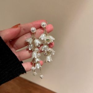 BAIXL Temperament Fairy Flower Cute Lovely Sweet Female Earrings Korean Style Ear Drop Pearl Earrings Dangle Earrings