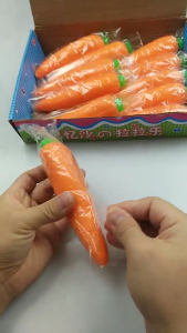 Trẻ Em Tương Tác chuối nhựa Cà Rốt Với Rãnh Phụ Kiện Mềm Mại Vui Bàn đồ chơi món quà tốt nhất Cho Trong Nhà/Ngoài Trời