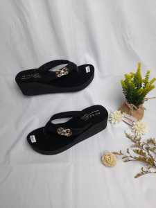 Sanayaolshop produk terbaru sandal wedges sandal wanita simple tren kekinian 2023 sandal wedges/sandal wanita dewasa/terbaru/2023/sandal simple kasuall