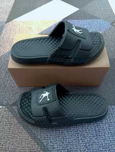 Sandal Slop Pria Slip On Terbaru Slop Anti slip Rumah Empuk karet empuk terbaru keren gaya karet distro