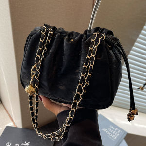 Popular Bags for Women This Year 2024 New womens crossbody bag ins Elegant and stylish versatile single-shoulder chain bag for women