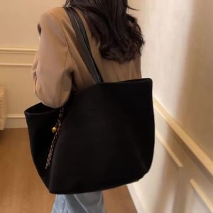 Suede Tote Bag Fashionable Women Shoulder Bag Designer for Travel Large Capacity Shopping Pocket Office Briefcase New Sac Luxe2026
