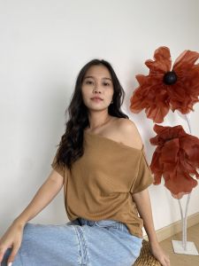 FIONA Baju Atasan Wanita - Off Shoulder Basic Top Polos - One Shoulder Blouse