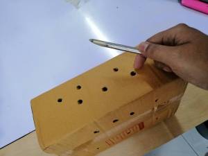 ที่เจาะรูกล่องผลไม้ ที่เจาะลังใส่ไก่ ที่เจาะลังผลไม้ ที่เจาะลังระบายอากาศ ที่เจาะกล่อง ที่เจาะลังกระดาษ อุปกรณ์เจาะลังกระดาษ เจาะลัง