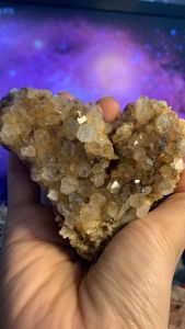 Trái tim đá màu vàng Citrine lấp lánh tình yêu năng lượng tình yêu rất mạnh 203