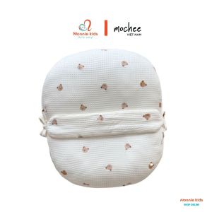 Gối chống trào ngược cho bé Mochee tổ ong 70x80cm gối chống trào thê gấu - Monnie Kids