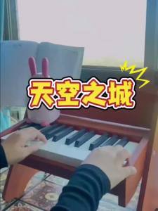 Childrens wooden mini piano for boys and girls infants and toddlers beginner mini electronic keyboard toy birthday gift