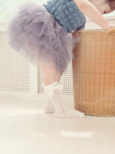 Fashionable Baby Girls Calf Length Socks Breathable Mesh Knee High Socks with Bowknot Accent Shower Gift for Toddlers