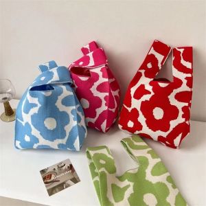 GYYT การเดินทางการเดินทาง ทันสมัยและทันสมัย ฤดูร้อนฤดูร้อนฤดูร้อน ถุงช้อปปิ้งถุง การพิมพ์ลาย งานทำมือ กระเป๋าเครื่องสำอาง จุได้มาก ดอกไม้ประดับดอกไม้ กระเป๋าสำหรับข้อมือ กระเป๋าสะพายไหล่แบบสั้น กระเป๋าโท้ทสตรี กระเป๋าถักนิตติ้ง