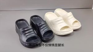 [Free Shipping] Trendy WomenS Summer Slippers New Style Fashionable For Outdoor Wear Thick-Soled Wedge Heels Suitable For Both Indoor And Outdoor Use Simple And Non-Slip