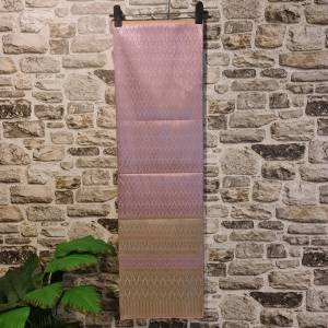 33.ผ้าฝ้าย ผ้าทอทั้งผืน ลายยกใหญ่โบราณลายสายหมอกกับดอกไม้ สีชมพู