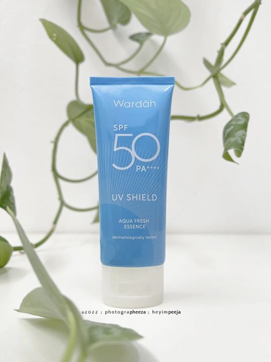 Wardah UV Shield Aqua Fresh Essence SPF 50 PA Tabir Surya Sunscreen/ BIRU