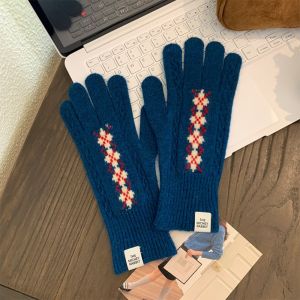DRESSPLUS Đỏ Găng tay đan mùa đông Phong cách đảo công bằng Mềm mại Găng tay đạp xe cho phụ nữ Quà tặng Ấm áp Găng tay họa tiết xoắn Các cô gái